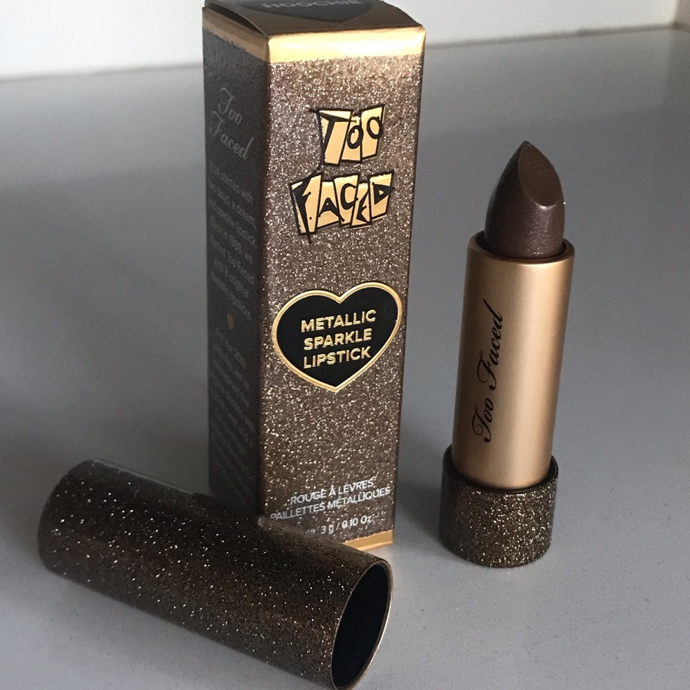 🆕 Too Faced “Hoochie” Metallic Sparkle Lipstick
